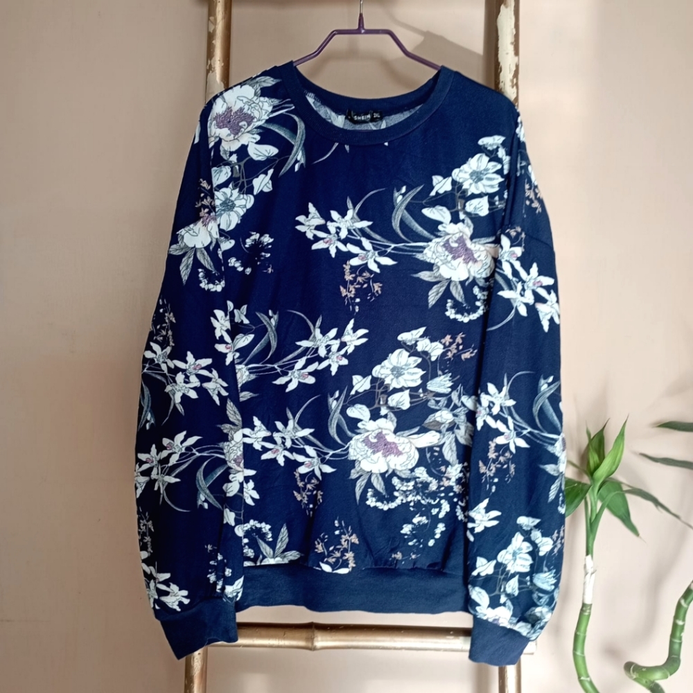 🧿🧿🧿 Shein Navy Floral Jersey Sweatshirt - Picture 3 of 15